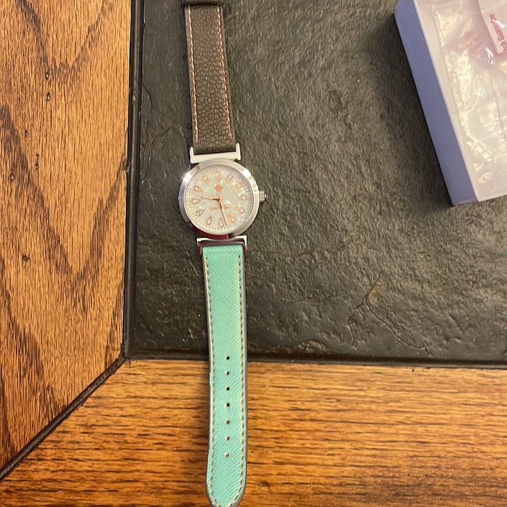 Watch - Picture 3 of 3